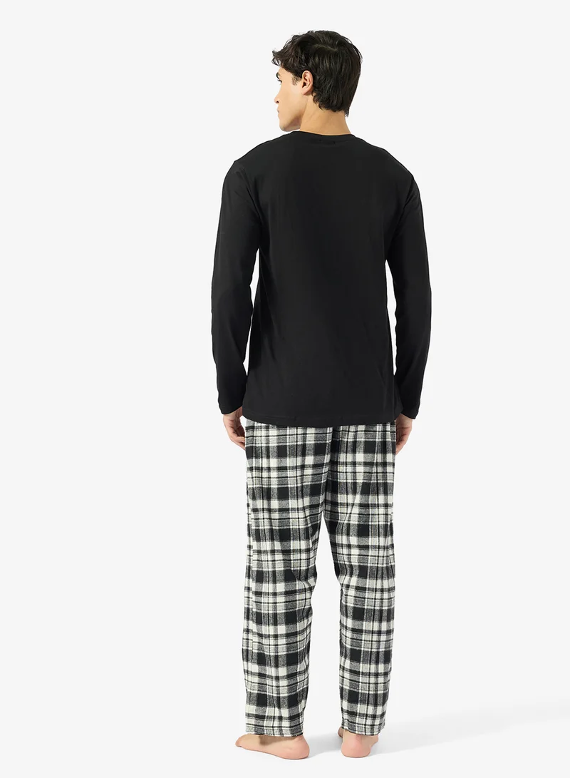 Seventy Five Regular fit tee and Pant set